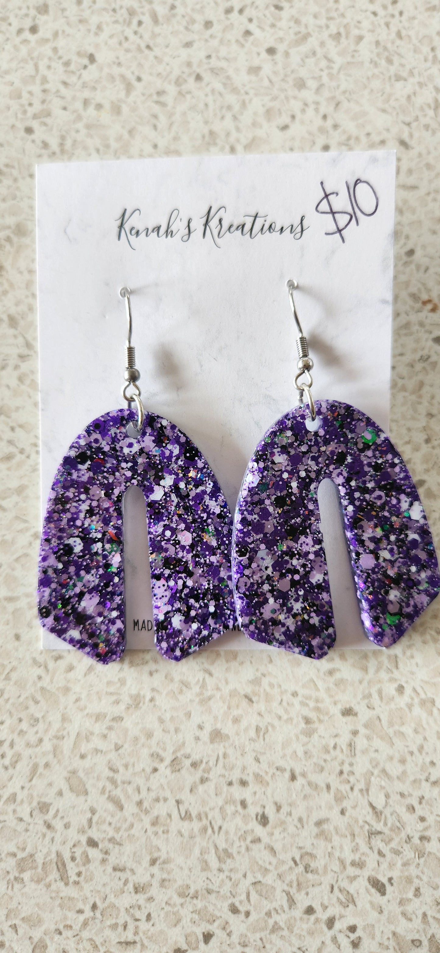 $10 Earrings