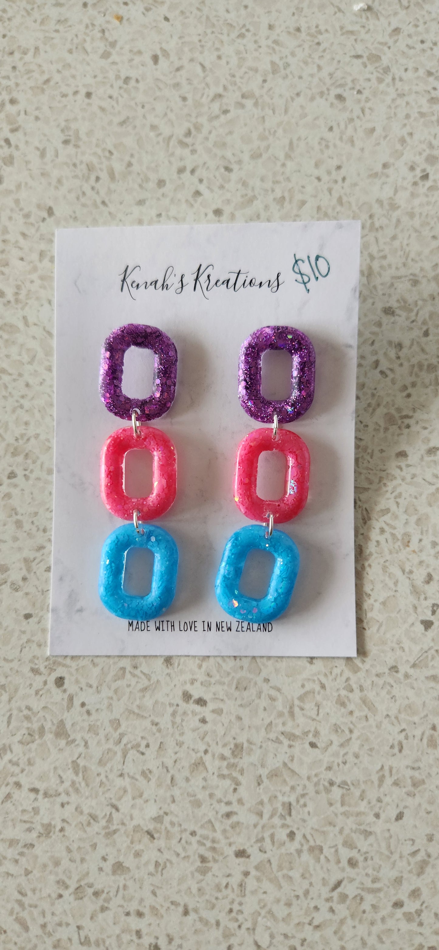 $10 Earrings